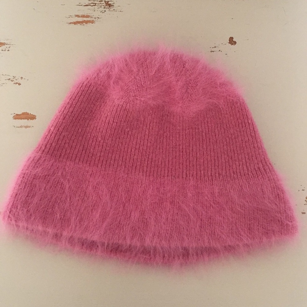 American Eagle Outfitters Winter Beanie Rose